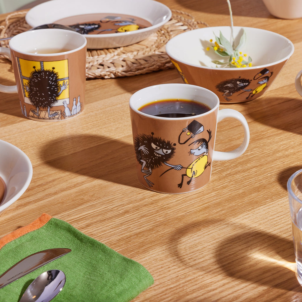 Arabia Moomin Mug - Stinky in Action