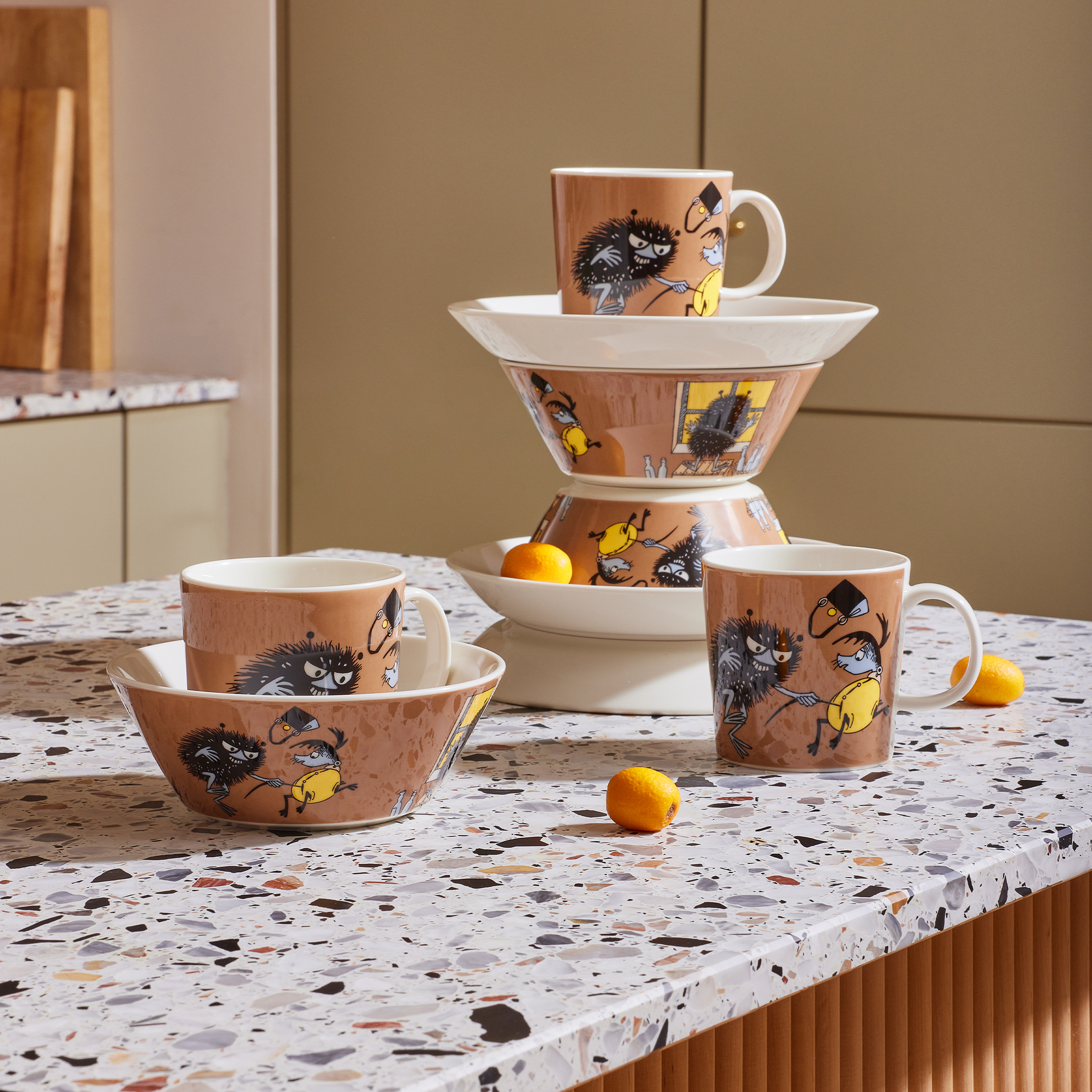 Arabia Moomin Mug - Stinky in Action