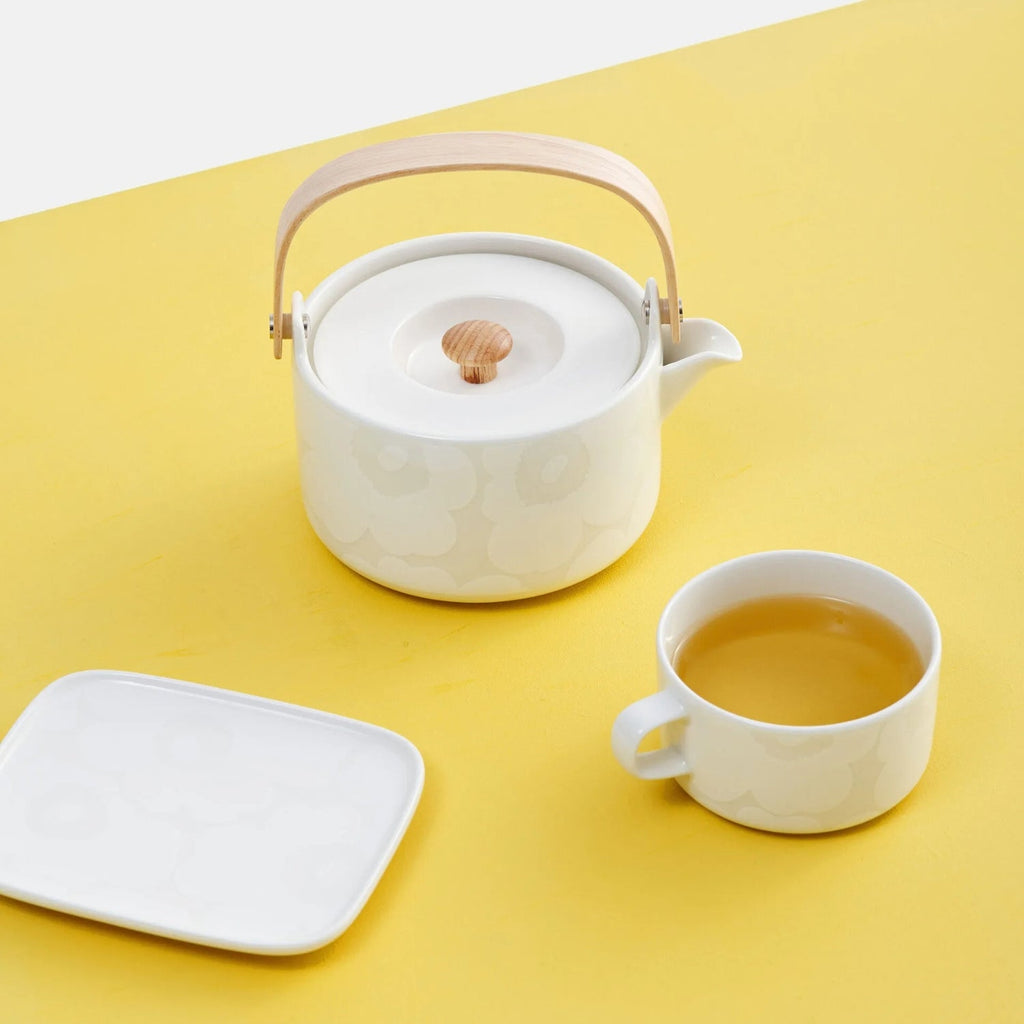 "Marimekko Unikko Teacup, off-white/white"